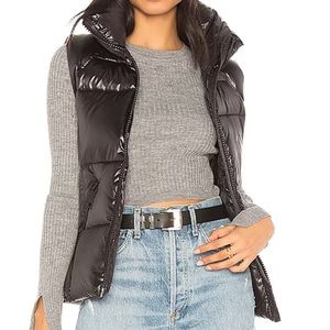 Sam. Freedom Vest, rare sold out color- gunmetal.